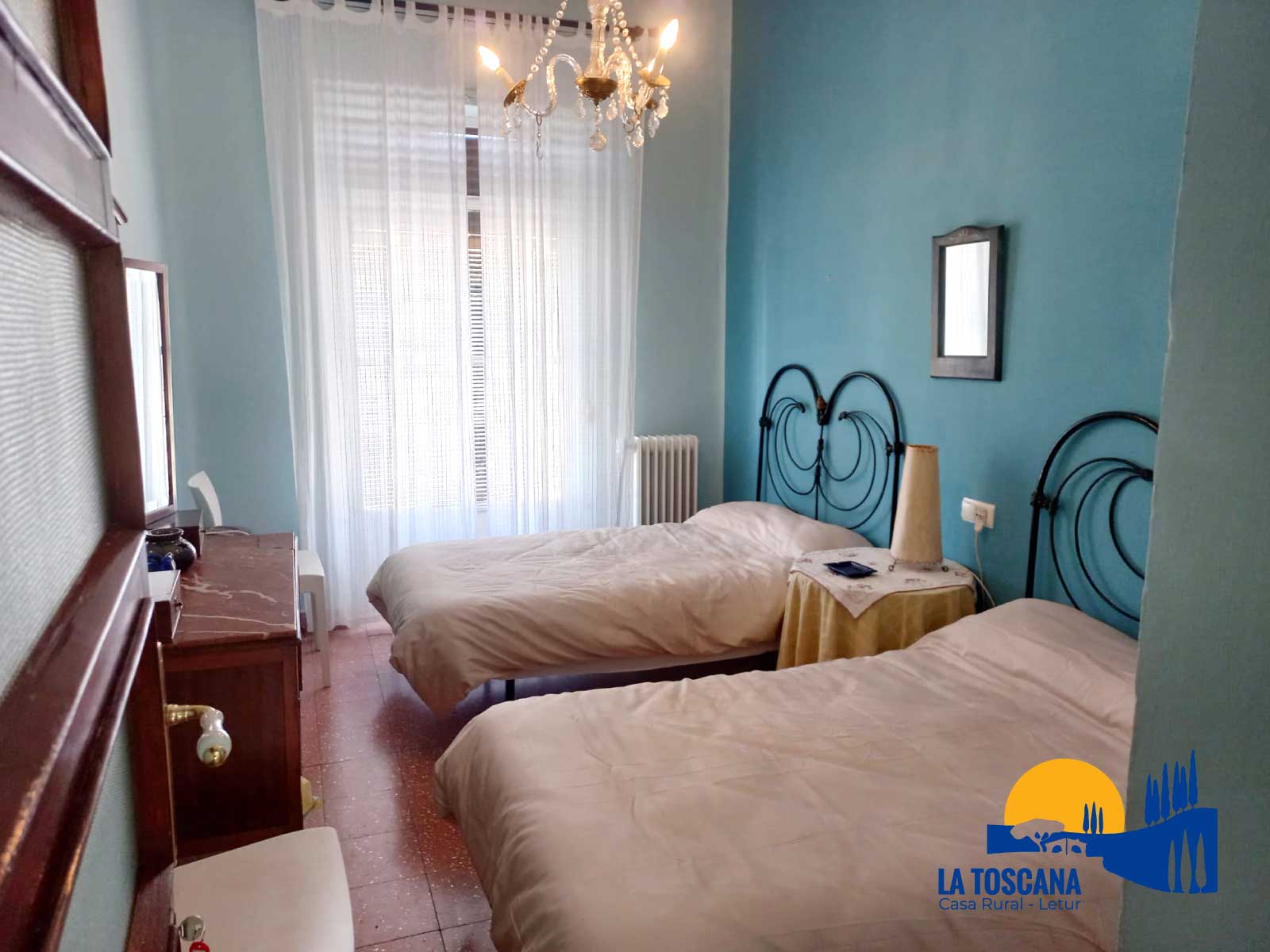 Habitación con dos camas individuales - La Toscana de Letur - Casa rural